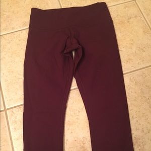 Lululemon Wunder Under Crops Drama Bordeaux