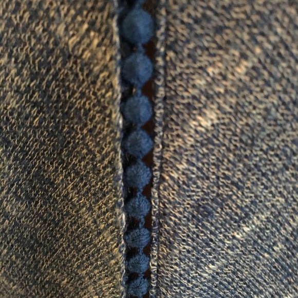 Comfortable, cute top - Picture 2 of 3