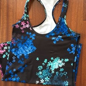 Lululemon fitted tank