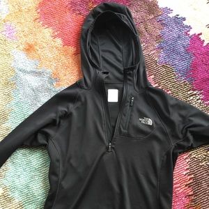 North Face Pullover- M