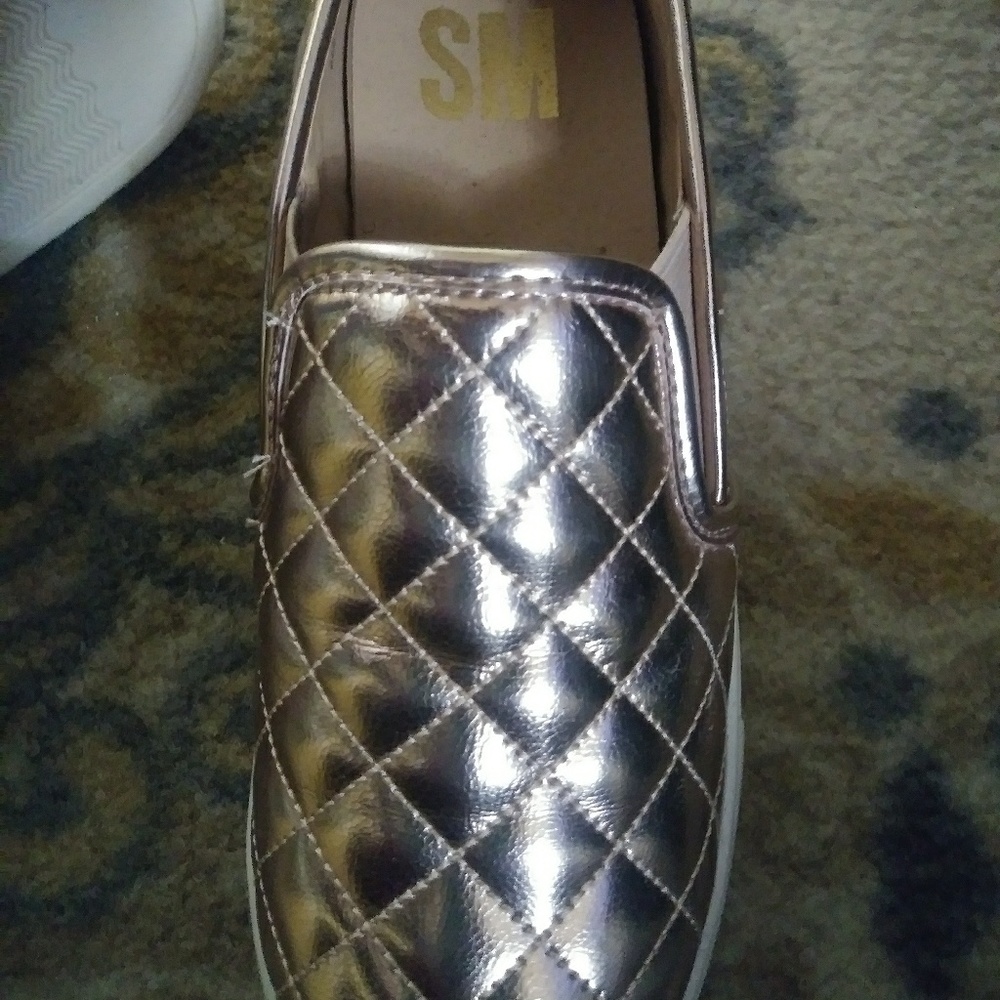 Pull on gold sneakers