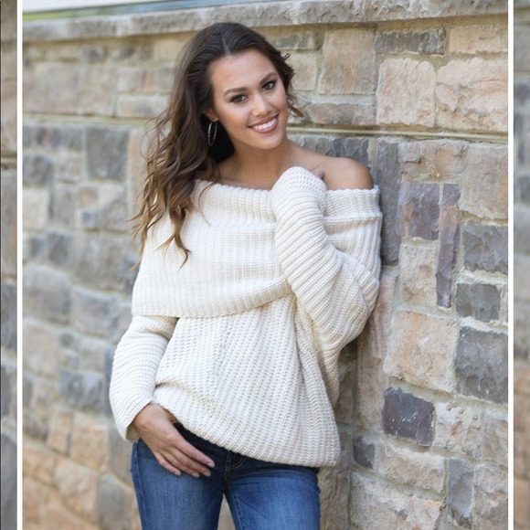 Off ShoulderSweater - Picture 2 of 5