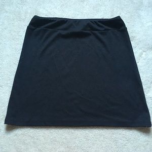 Plain black tight skirt
