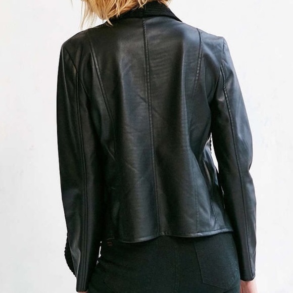 BB Dakota Leather Jacket with cloth accents - Picture 3 of 4