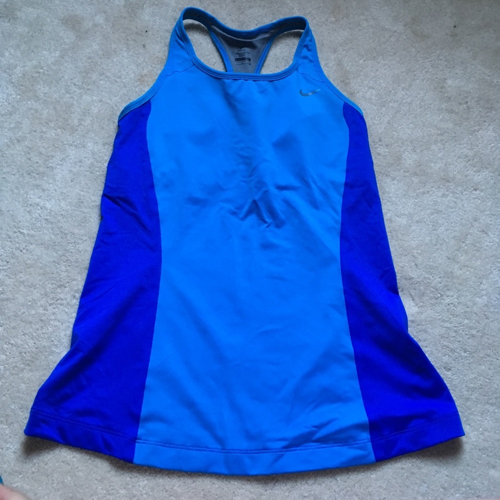 Nike dryfit workout top