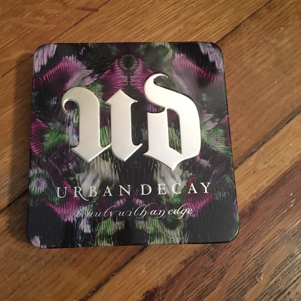 Urban Decay Nirvana Refillable Eye Palette
