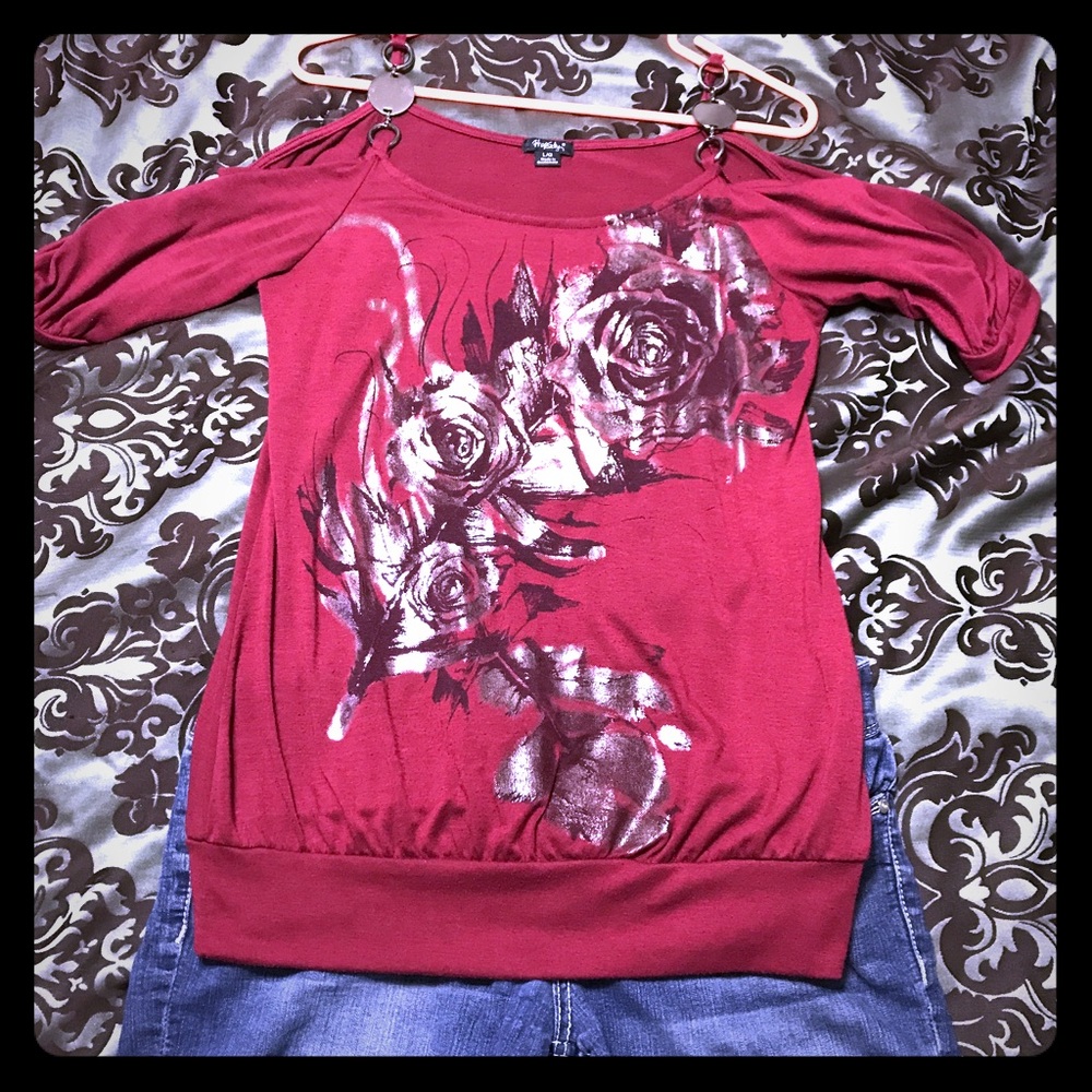 Red/maroon flower top