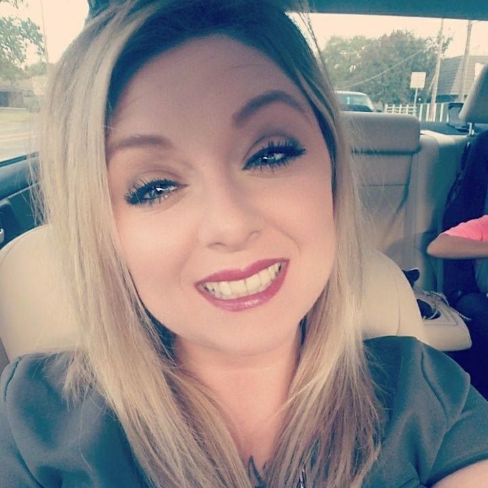 Meet your Posher, Lynsey