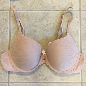 NWOT Victoria's Secret Perfect shape bra 36B