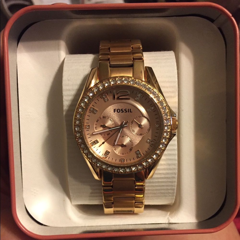 ROSE GOLD FOSSIL WATCH