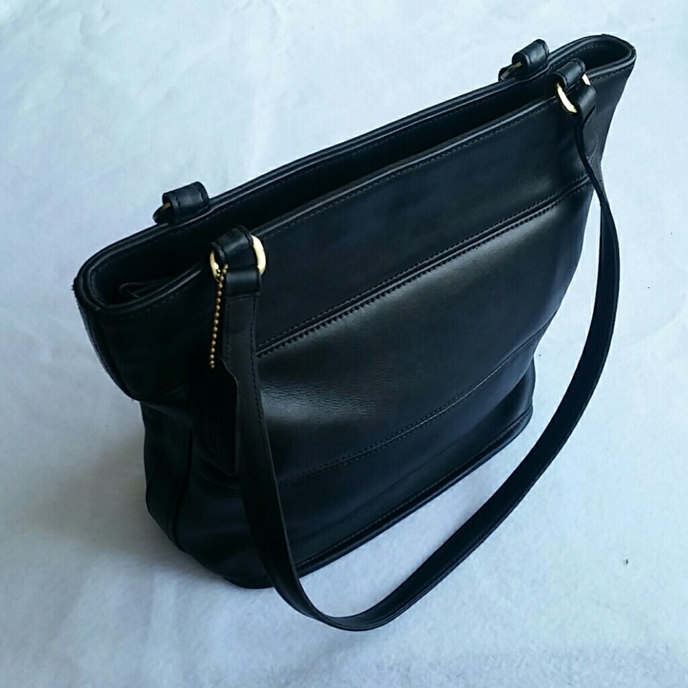 💲SOLD💲Vintage Coach Black Tribeca Tote 9098