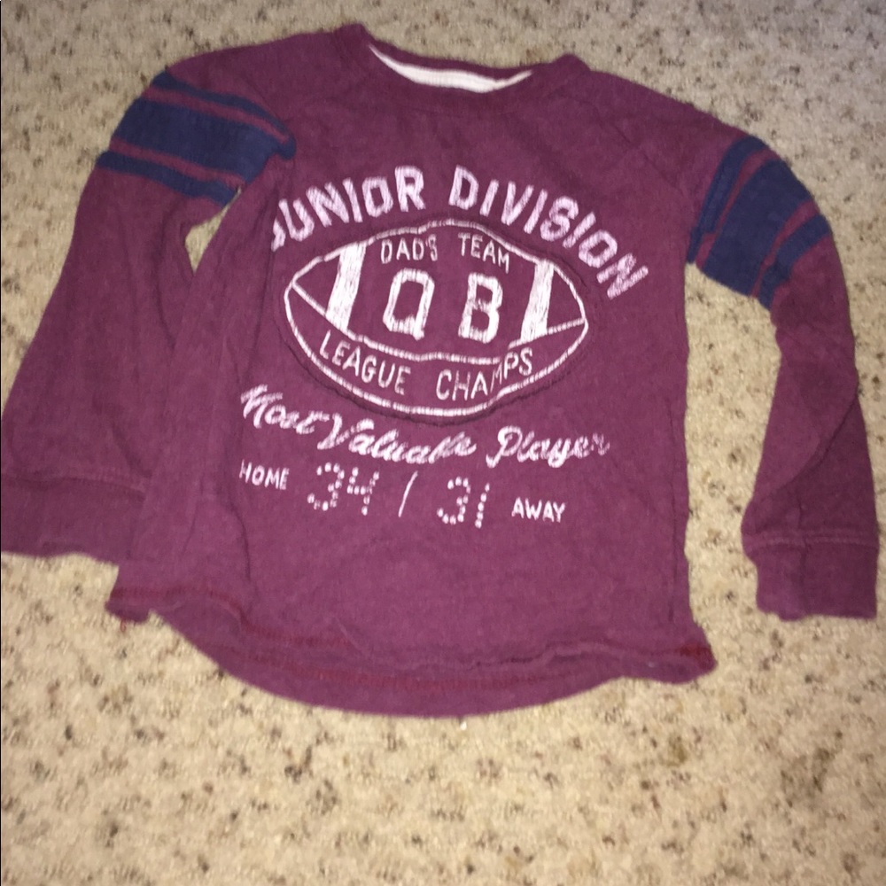 A long sleeve shirt