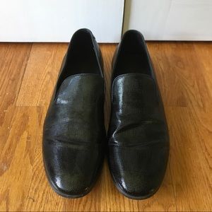 Black patent leather men's dress shoes