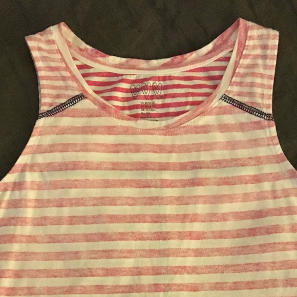 💥💥LAST CALL💥💥 Sleeveless Hi-Lo Striped Top - Picture 4 of 7