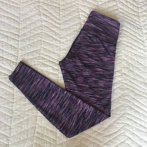 ✨SOLD✨Old Navy Go Dry workout leggings.