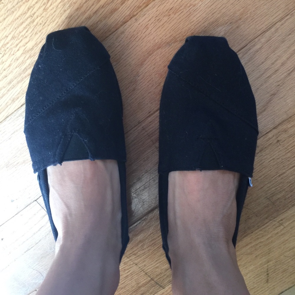 Womens black toms