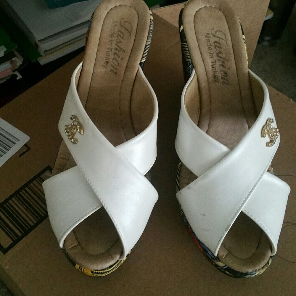 Shoe