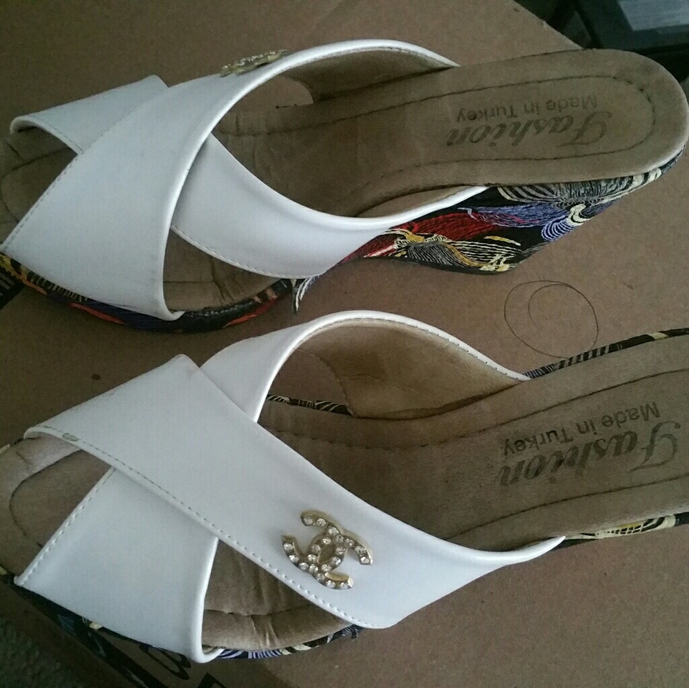 Shoe - Picture 3 of 3