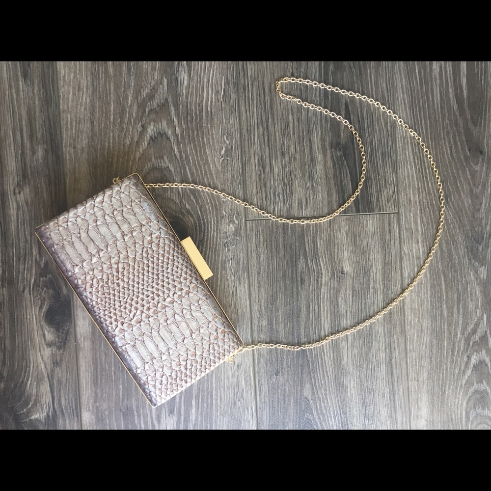 Gold clutch with chain