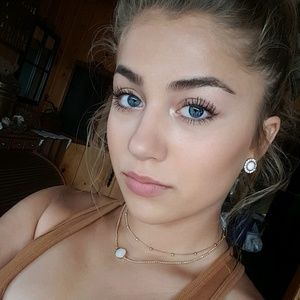 Meet your Posher, Brielle