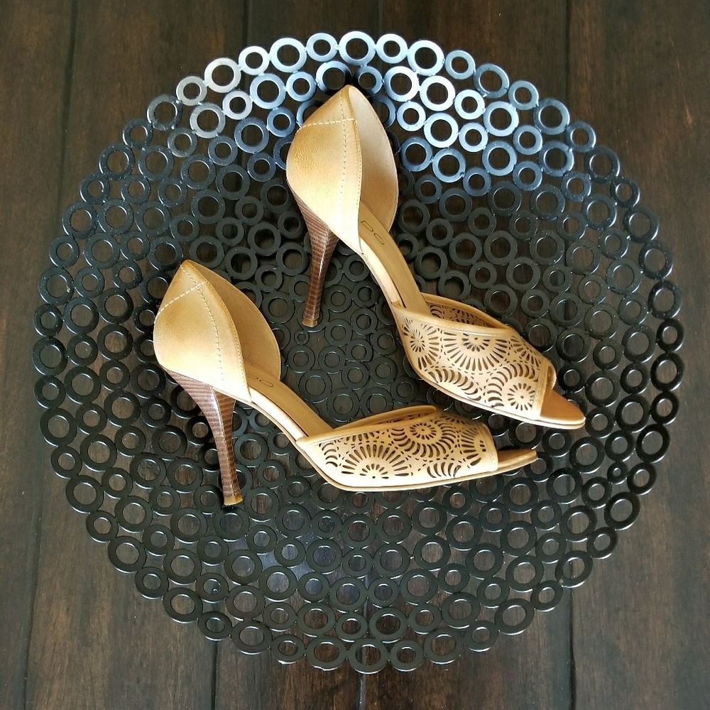 Aldo size 9 Dorsay Heel