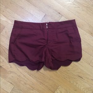 Trendy oxblood shorts