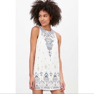 Ecote Guinevere Open Back Shift Dress