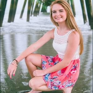 Meet your Posher, Mackaela