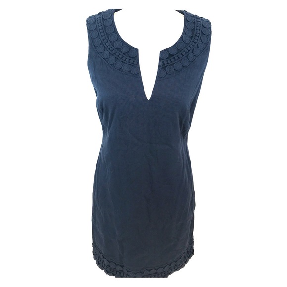 Vineyard Vines Dresses & Skirts - Vineyard Vines Embroidered V neck Dress