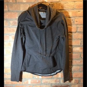 🌫Athleta charcoal Heather Bhakta Hoodie🌫