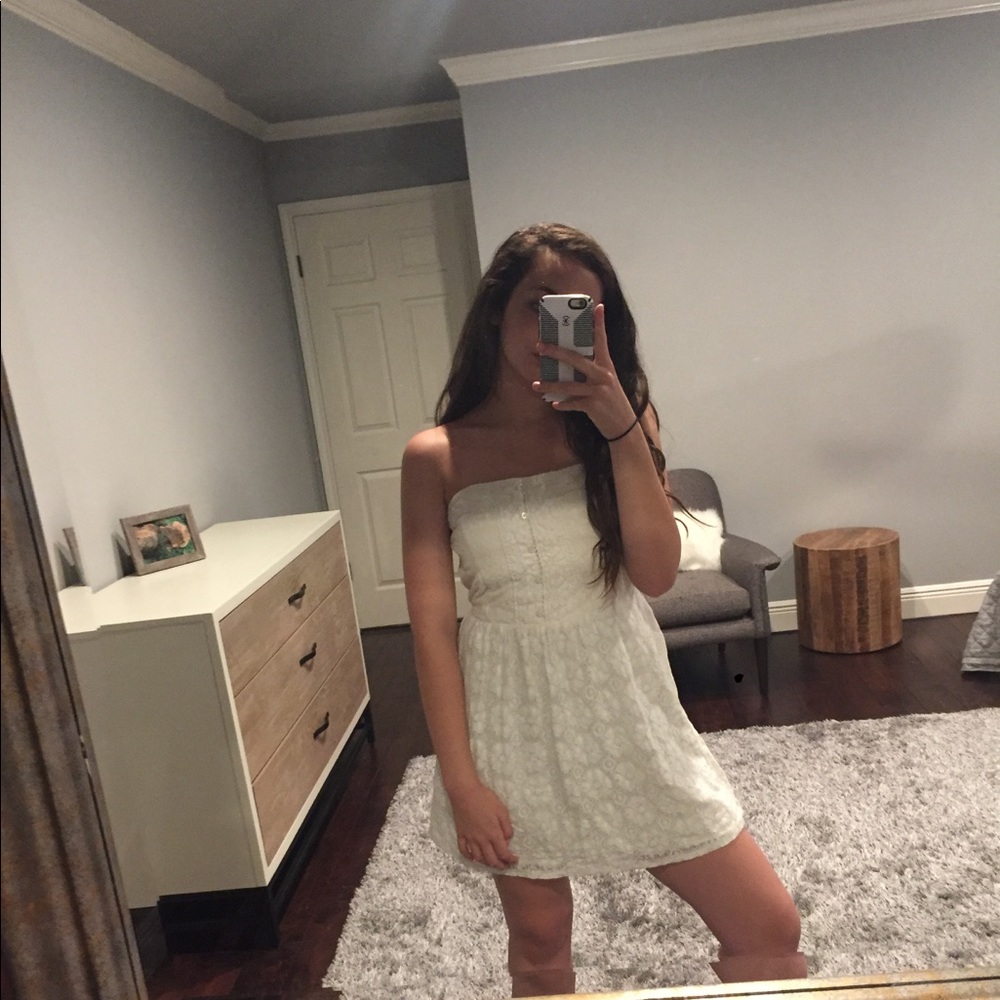 strapless white dress