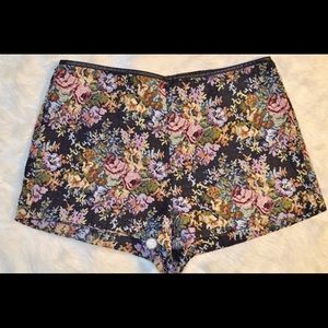 Floral Hot Pant