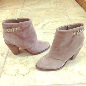 Jessica Simpson brown ankle boots size 8.5
