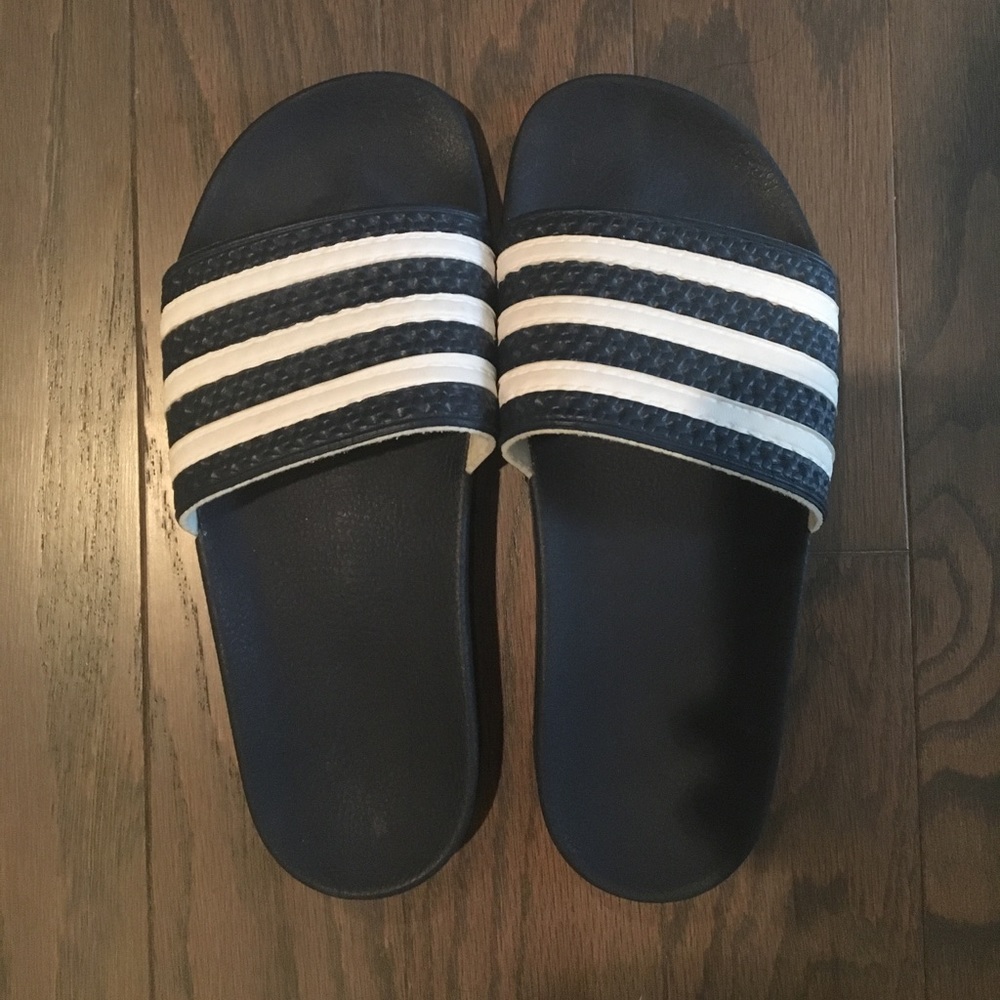 Adidas navy blue adilette