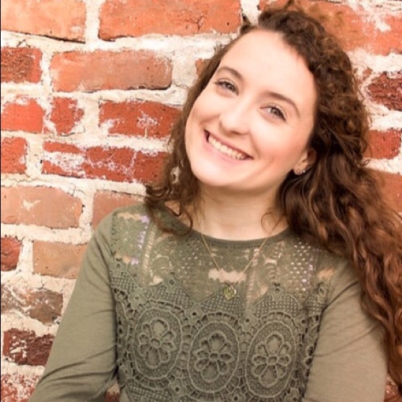 Meet your Posher, Cassidy - Picture 1 of 1