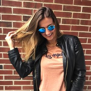 Meet your Posher, Michaela