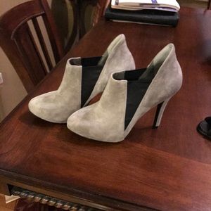 Black/ grey bootie