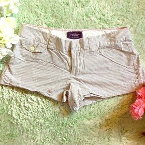 💜AE Pinstripes Shorts💜