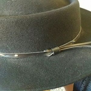 Gambler Cowgirl Hat 3 inch Brim