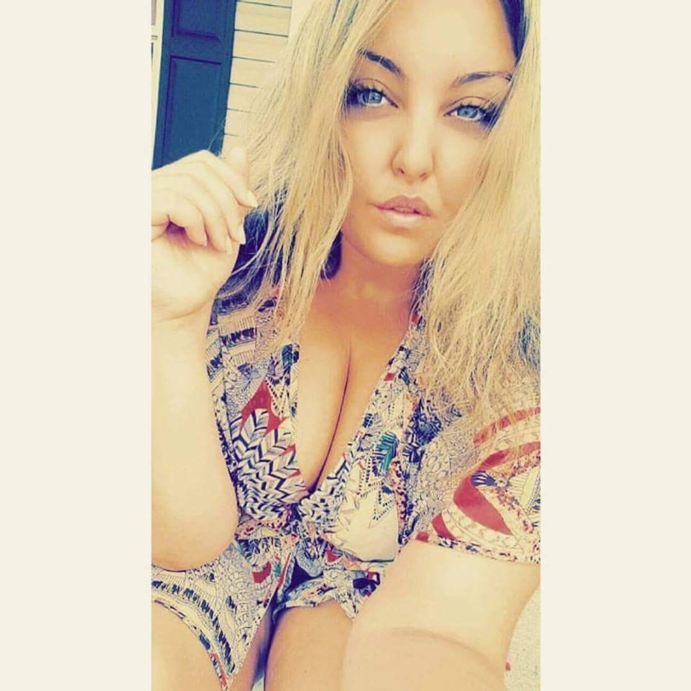 Meet your Posher, Shana