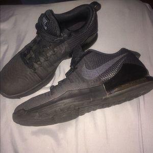 Nike Zoom dynamics size 8 men's