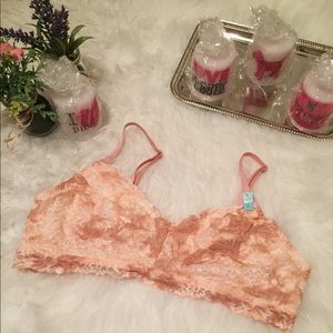 VS PINK UNLINED FLORAL LACE STRAPPY BRALETTE