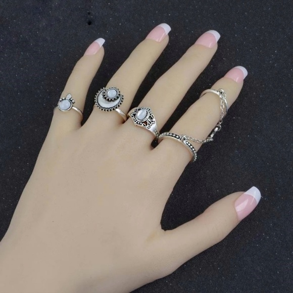 5 Piece Boho Silver Ring Set - Picture 4 of 5
