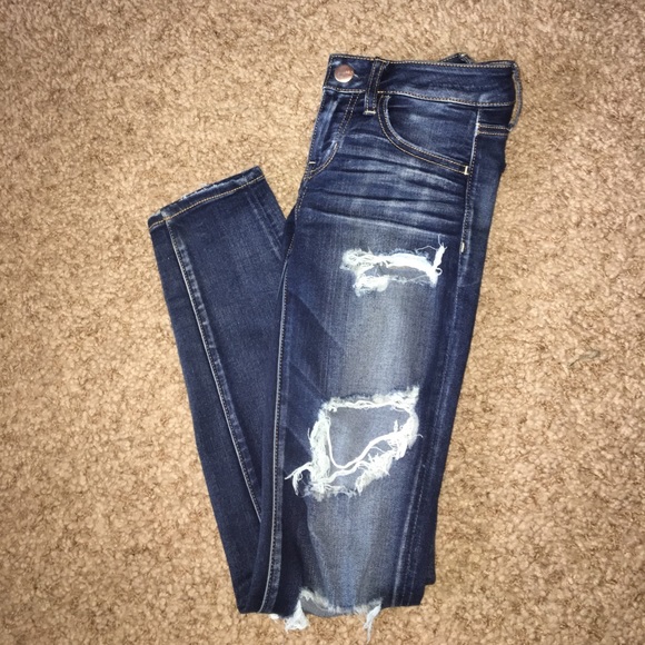 American eagle size 2 Destoryed Low Jeggings !!!! - Picture 2 of 3