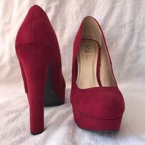 Shï by Journeys heels