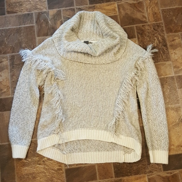 Francesca's Collections Sweaters - grey and white knit sweater