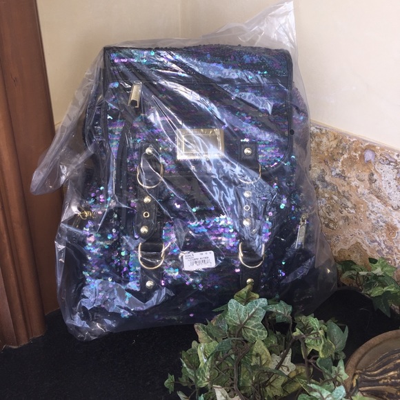 BUNDLE! Juicy Couture sequin Backpack/Sunglasses❤️ - Picture 5 of 6