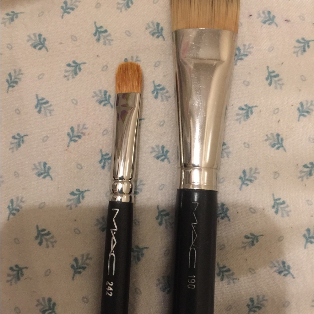 Mac 190 brush and Mac 242 brush