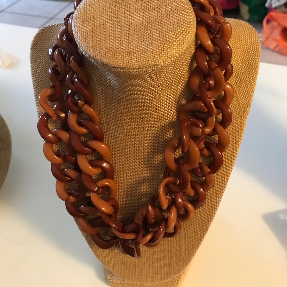 LONG LUCITE NWT BROWN BOHO CHIC