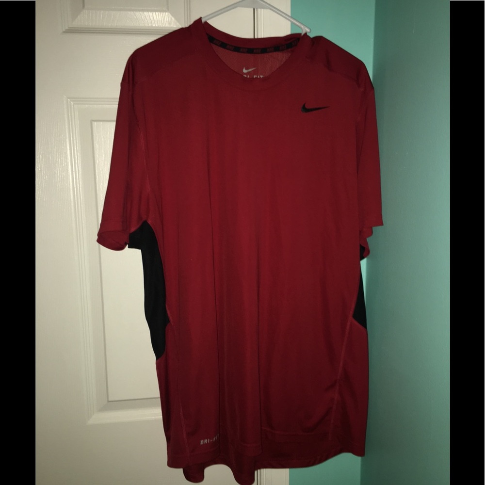 Nike Men's Shirt